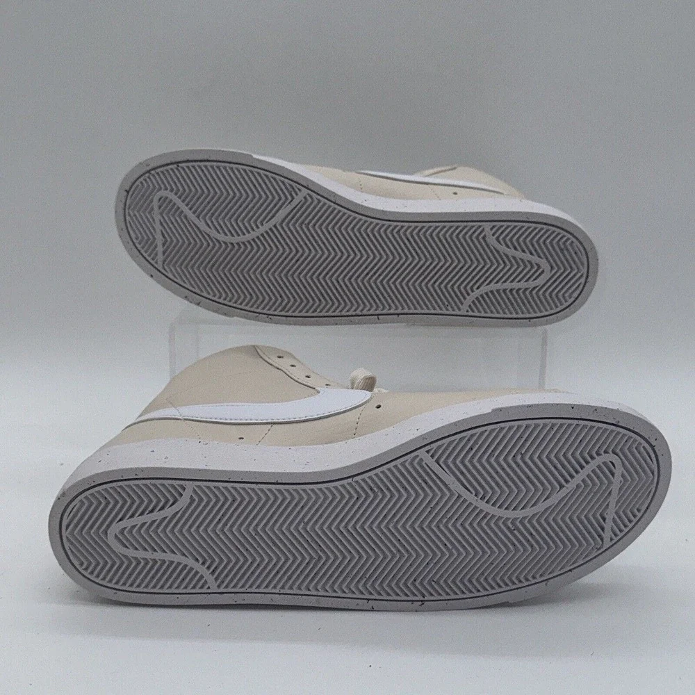 Nike Women's Size 10 Blazer Mid '77 (DQ4124 100) Running Sneaker Trainer Sports - Picture 3 of 6